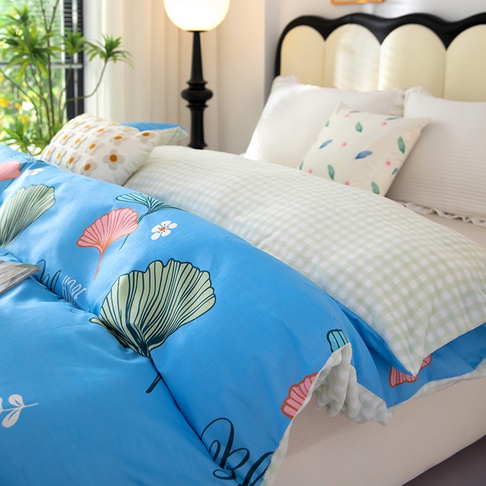 91家纺网 家纺一手货源 找家纺 2025新款纯棉加牛奶绒被套 绿叶情深