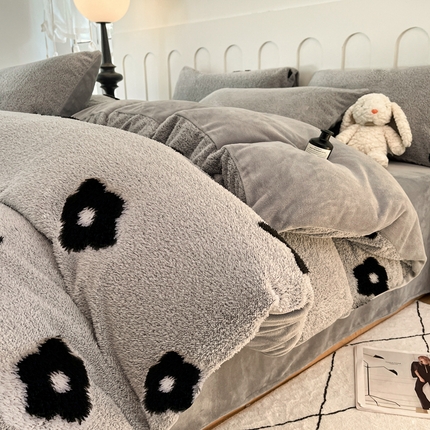 91家纺网 家纺一手货源 找家纺 （买家秀 爆款不断货）A类母婴级300g提花四件套牛奶绒四件套珊瑚绒雪花绒四件套提花舒棉牛奶绒四件套 小灰花朵