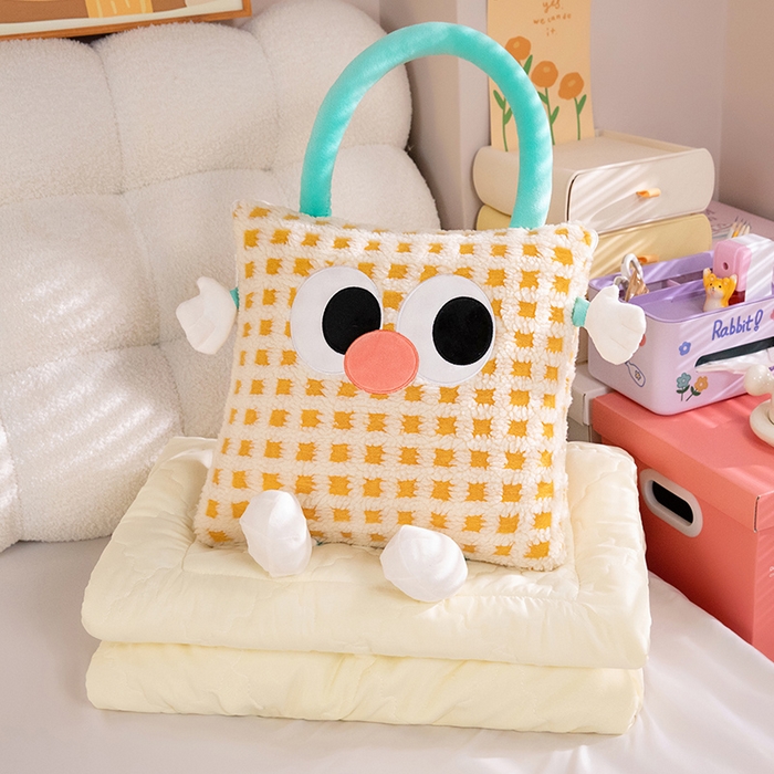 91家纺网 家纺一手货源 找家纺 中华鲟 2025新款多功能羊羔绒提花网红抱枕毯卡通立体贴布刺绣抱枕被夏被 黄色