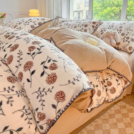 （买家秀 爆款不断货）A类母婴级双面牛奶绒四件套三角针珊瑚绒雪花绒四件套高克重卡通牛奶绒四件套花卉 乱花玫瑰咖