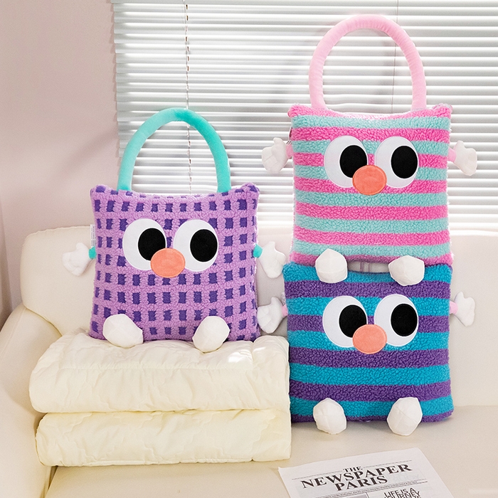 91家纺网 家纺一手货源 找家纺 中华鲟 2025新款多功能羊羔绒提花网红抱枕毯卡通立体贴布刺绣抱枕被夏被 紫色