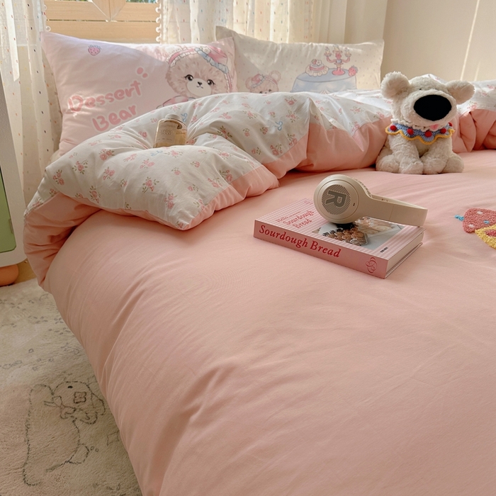 91家纺网 家纺一手货源 找家纺 美乐迪家纺 2025新款全棉绣花四件套 洛丽塔小熊