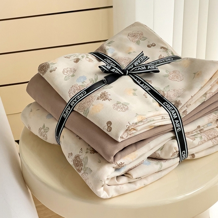 91家纺网 家纺一手货源 找家纺 尤米 2025新款有氧针织双层纱四件套 山茶花