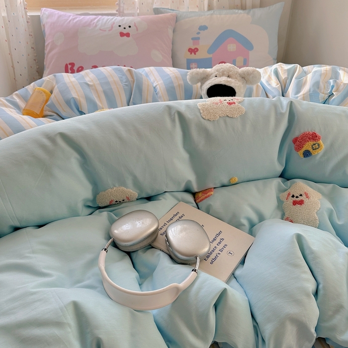 91家纺网 家纺一手货源 找家纺 美乐迪家纺 2025新款全棉绣花四件套 小狗派对