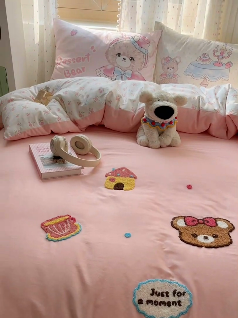 91家纺网 家纺一手货源 找家纺 美乐迪家纺 2025新款全棉绣花四件套 洛丽塔小熊