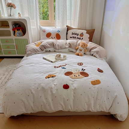 美乐迪家纺 2025新款全棉绣花四件套 厨师狗狗