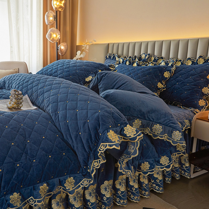 91家纺网 家纺一手货源 找家纺 罗艺轩 2025新款婴儿绒双层夹棉可拆卸床裙四件套-花语 花语-宝蓝