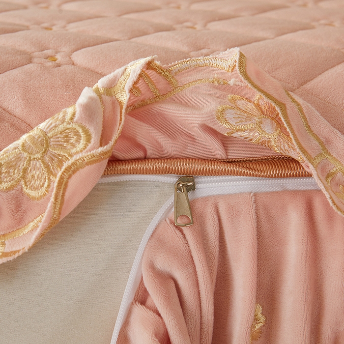 91家纺网 家纺一手货源 找家纺 罗艺轩 2025新款婴儿绒双层夹棉可拆卸床裙-花语 花语-梦幻玉