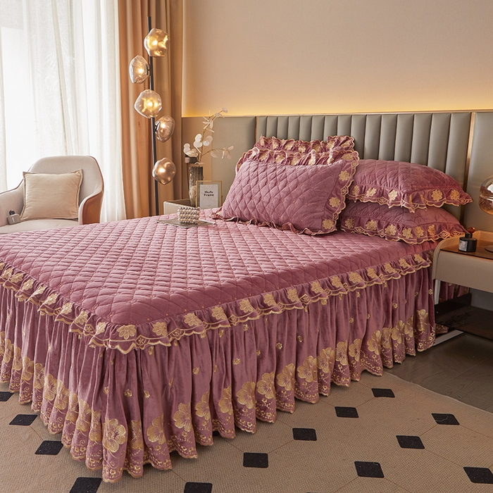 91家纺网 家纺一手货源 找家纺 罗艺轩 2025新款婴儿绒双层夹棉可拆卸床裙-花语 花语-豆沙