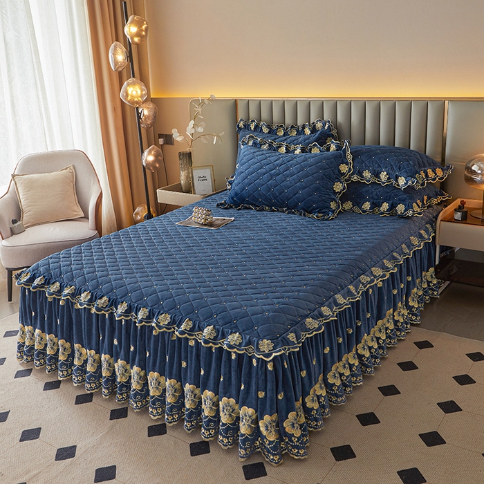 91家纺网 家纺一手货源 找家纺 罗艺轩 2025新款婴儿绒双层夹棉可拆卸床裙-花语 花语-宝蓝