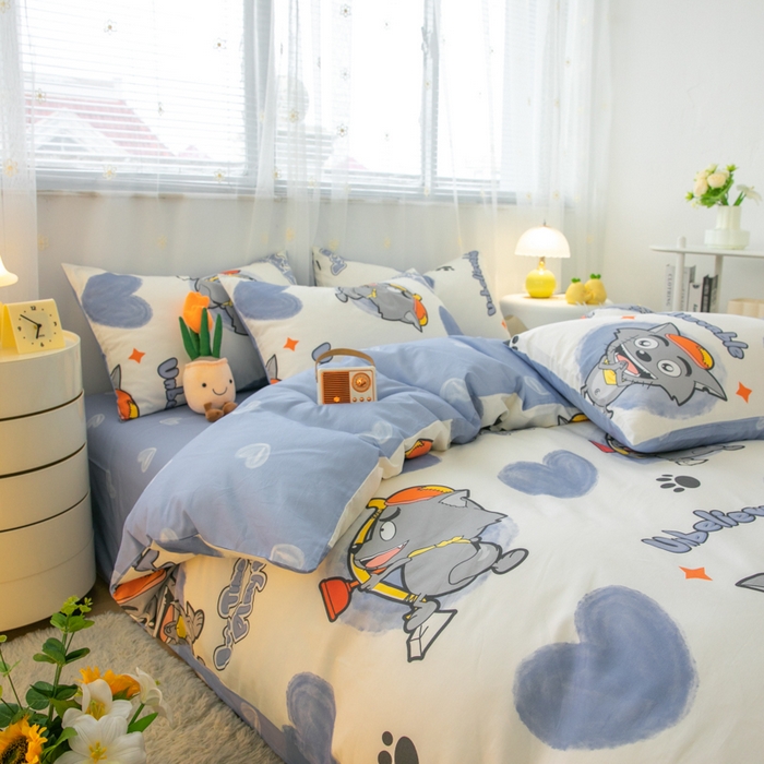 91家纺网 家纺一手货源 找家纺 简宜家居（朝初家纺） 2025新款40支斜纹12868纯棉全棉喜羊羊灰太狼系列四件套 灰心太郎