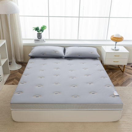 91家纺网 家纺一手货源 找家纺 元昊床垫 2025新款A类母婴级水洗棉刺绣床垫-小萌狗 小萌狗-旺旺灰
