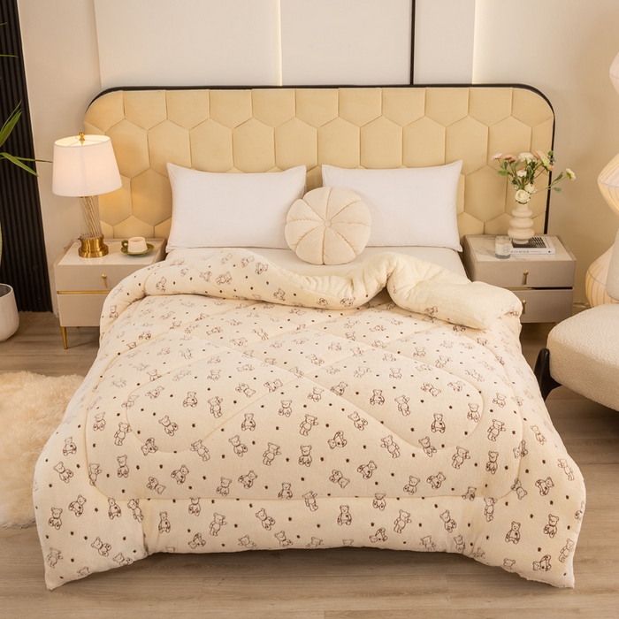 91家纺网 家纺一手货源 找家纺 梦初语 2025新款雪花绒羊羔绒厚实保暖被子被芯 小熊宝贝