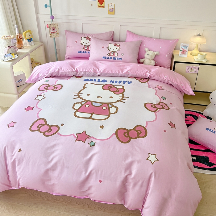 91家纺网 家纺一手货源 找家纺 玉元坊 2025年新款三丽鸥系列数码印花纯棉全棉床裙三件套四件套-简约基础款 凯蒂