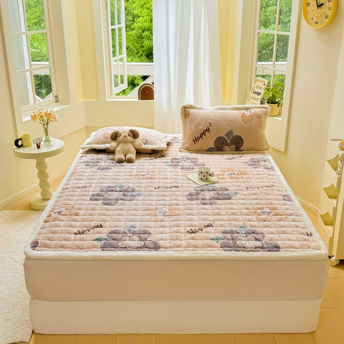 91家纺网 家纺一手货源 找家纺 梦初语 2025新款高克重雪花绒床垫褥床护垫--学生款 幸福花开