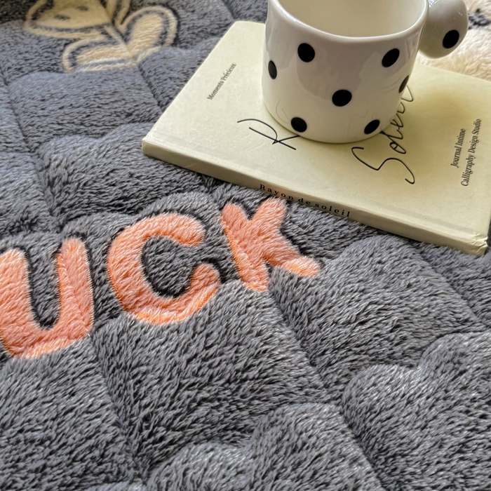 91家纺网 家纺一手货源 找家纺 梦初语 2025新款高克重雪花绒床垫褥床护垫--学生款 幸运小熊