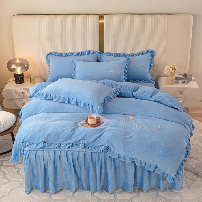 91家纺网 家纺一手货源 找家纺 慧菲 2025新款刺绣夹棉牛奶绒床裙四件套-玫瑰花语 玫瑰花语-蓝