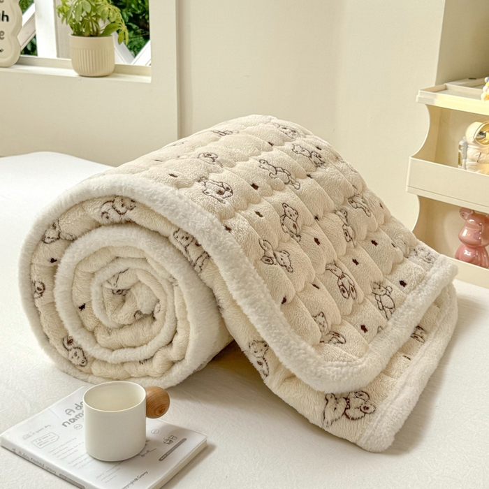 91家纺网 家纺一手货源 找家纺 （总）梦初语 2025新款高克重雪花绒床垫褥床护垫--学生款