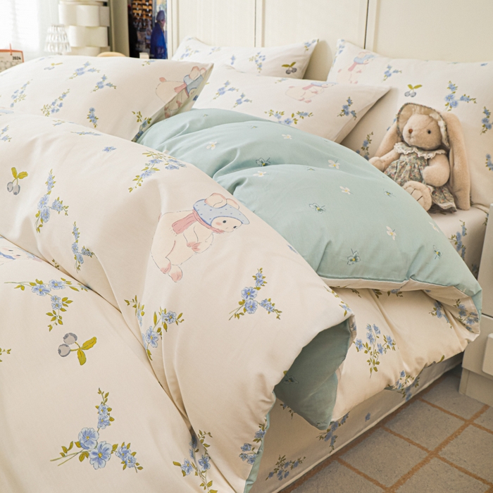 91家纺网 家纺一手货源 找家纺 金鑫汇家纺 2025新款全棉印花单被套 花丛兔