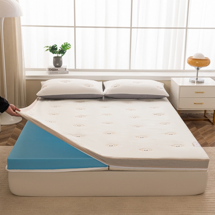 91家纺网 家纺一手货源 找家纺 元昊床垫 2025新款A类母婴级水洗棉刺绣床垫-小萌狗 小萌狗-旺旺奶白