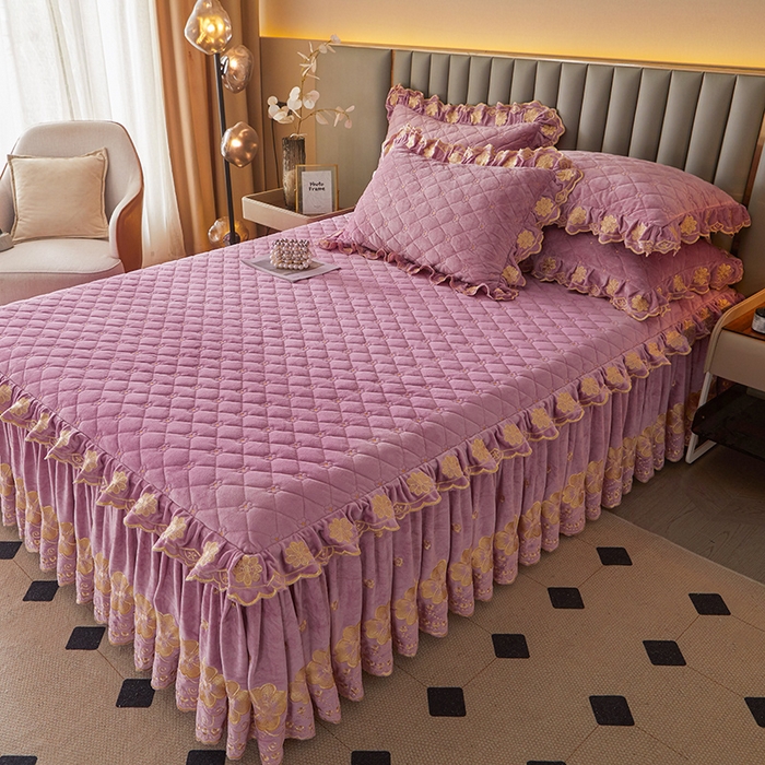 91家纺网 家纺一手货源 找家纺 罗艺轩 2025新款婴儿绒双层夹棉可拆卸床裙-花语 花语- 紫色