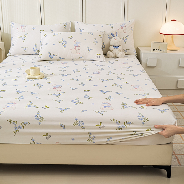 91家纺网 家纺一手货源 找家纺 金鑫汇家纺 2025新款全棉印花单床笠 花丛兔