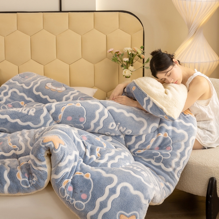 91家纺网 家纺一手货源 找家纺 梦初语 2025新款雪花绒羊羔绒厚实保暖被子被芯 几何空间