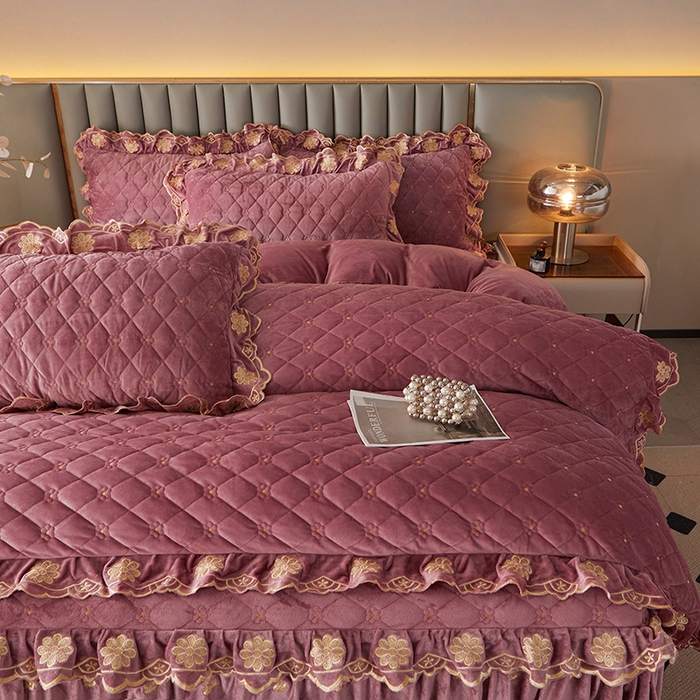 91家纺网 家纺一手货源 找家纺 罗艺轩 2025新款婴儿绒双层夹棉可拆卸床裙四件套-花语 花语-豆沙