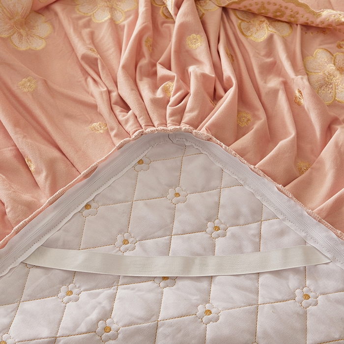 91家纺网 家纺一手货源 找家纺 罗艺轩 2025新款婴儿绒双层夹棉可拆卸床裙-花语 花语-梦幻玉