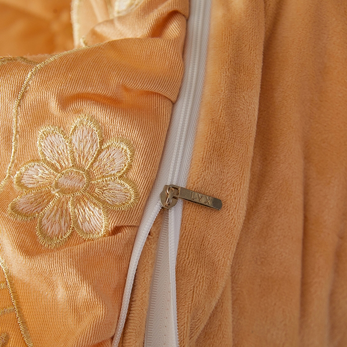 91家纺网 家纺一手货源 找家纺 罗艺轩 2025新款婴儿绒双层夹棉可拆卸床裙四件套-花语 花语-香槟金