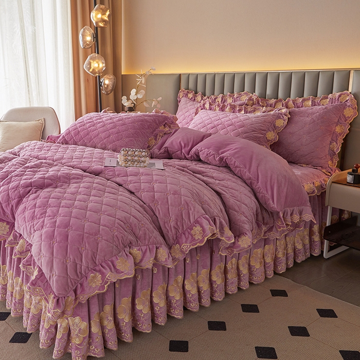 91家纺网 家纺一手货源 找家纺 罗艺轩 2025新款婴儿绒双层夹棉可拆卸床裙四件套-花语 花语- 紫色