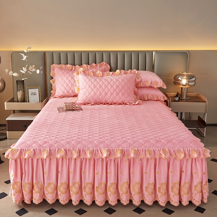 91家纺网 家纺一手货源 找家纺 罗艺轩 2025新款婴儿绒双层夹棉可拆卸床裙-花语 花语-樱花粉