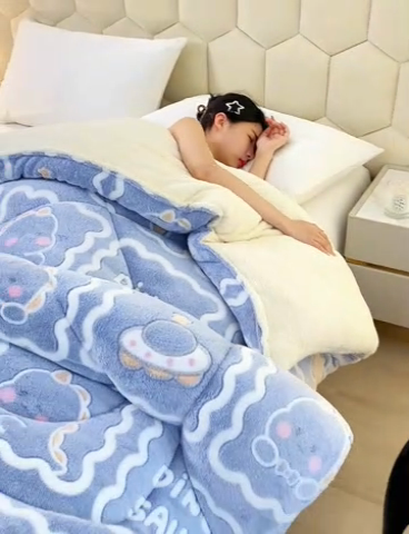 91家纺网 家纺一手货源 找家纺 梦初语 2025新款雪花绒羊羔绒厚实保暖被子被芯 几何空间