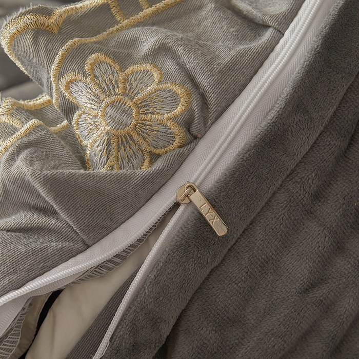 91家纺网 家纺一手货源 找家纺 罗艺轩 2025新款婴儿绒双层夹棉可拆卸床裙四件套-花语 花语-高级灰