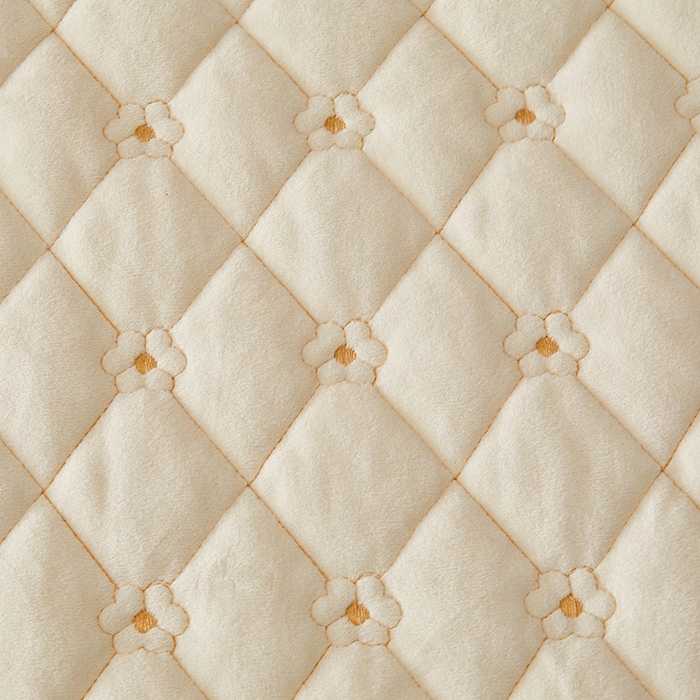 91家纺网 家纺一手货源 找家纺 罗艺轩 2025新款婴儿绒双层夹棉可拆卸床裙-花语 花语-奶昔