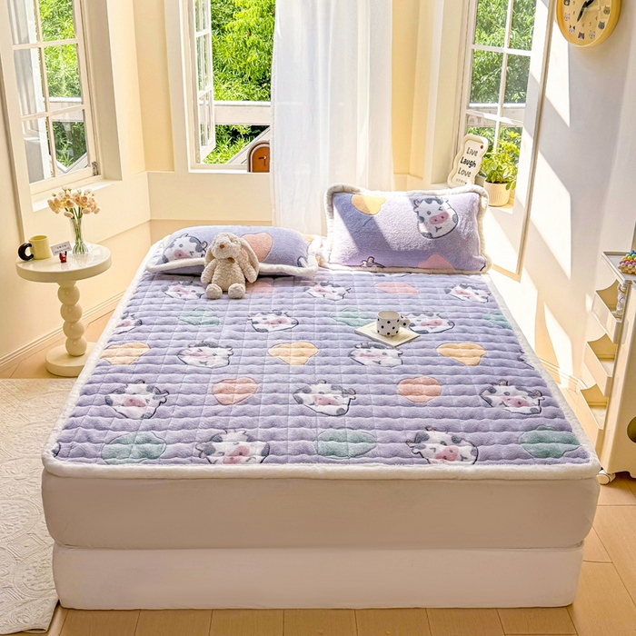 91家纺网 家纺一手货源 找家纺 梦初语 2025新款高克重雪花绒床垫褥床护垫--学生款 超级牛牛