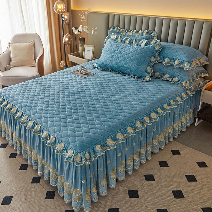 91家纺网 家纺一手货源 找家纺 罗艺轩 2025新款婴儿绒双层夹棉可拆卸床裙-花语 花语-湖蓝