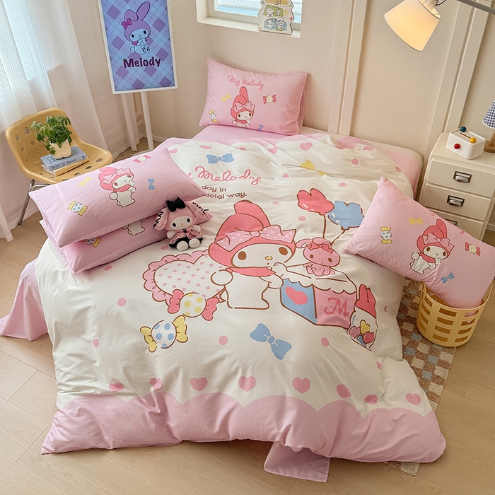 91家纺网 家纺一手货源 找家纺 玉元坊 2025年新款三丽鸥系列数码印花纯棉全棉床裙三件套四件套-简约基础款 大版简约-糖果美乐蒂