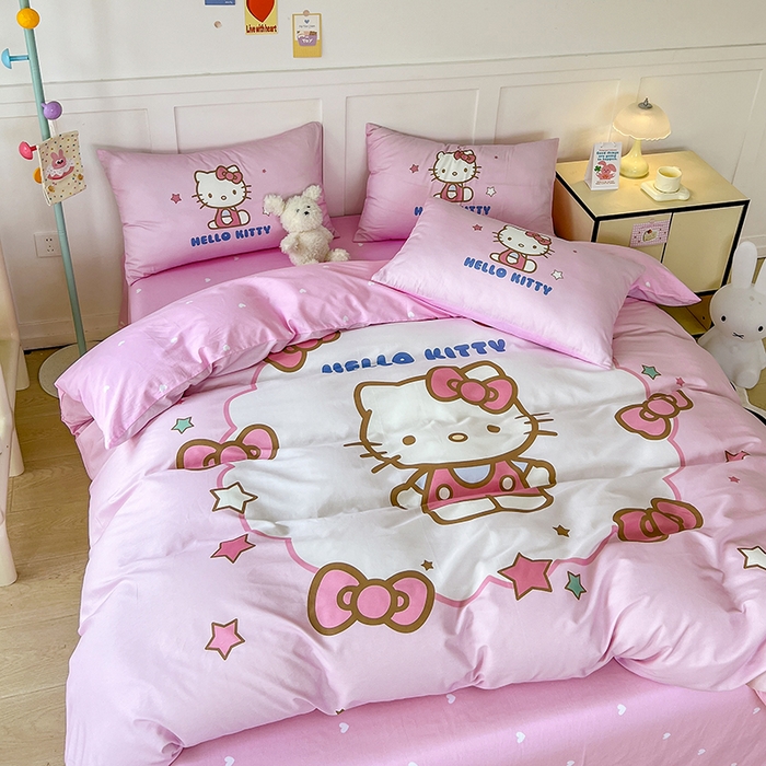 91家纺网 家纺一手货源 找家纺 玉元坊 2025年新款三丽鸥系列数码印花纯棉全棉床裙三件套四件套-简约基础款 凯蒂