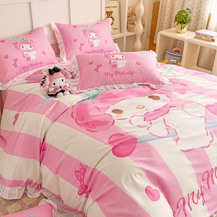 91家纺网 家纺一手货源 找家纺 玉元坊 2025年新款三丽鸥系列数码印花纯棉全棉床裙三件套四件套-花边款式 大版花边-甜心美乐蒂