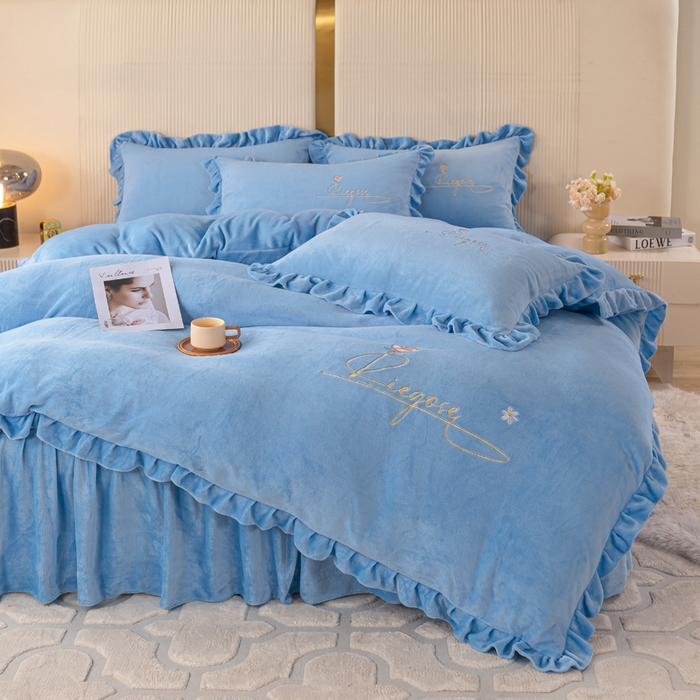 91家纺网 家纺一手货源 找家纺 慧菲 2025新款刺绣夹棉牛奶绒床裙四件套-玫瑰花语 玫瑰花语-蓝