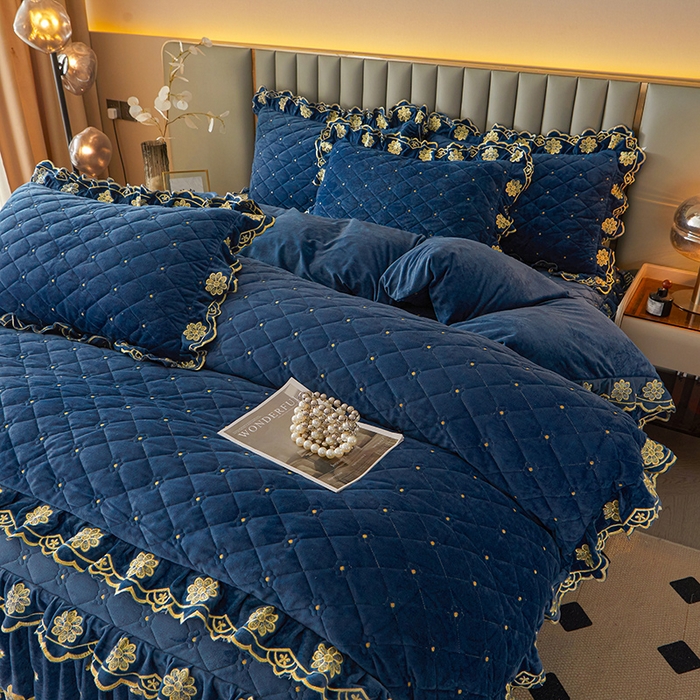 91家纺网 家纺一手货源 找家纺 罗艺轩 2025新款婴儿绒双层夹棉可拆卸床裙四件套-花语 花语-宝蓝