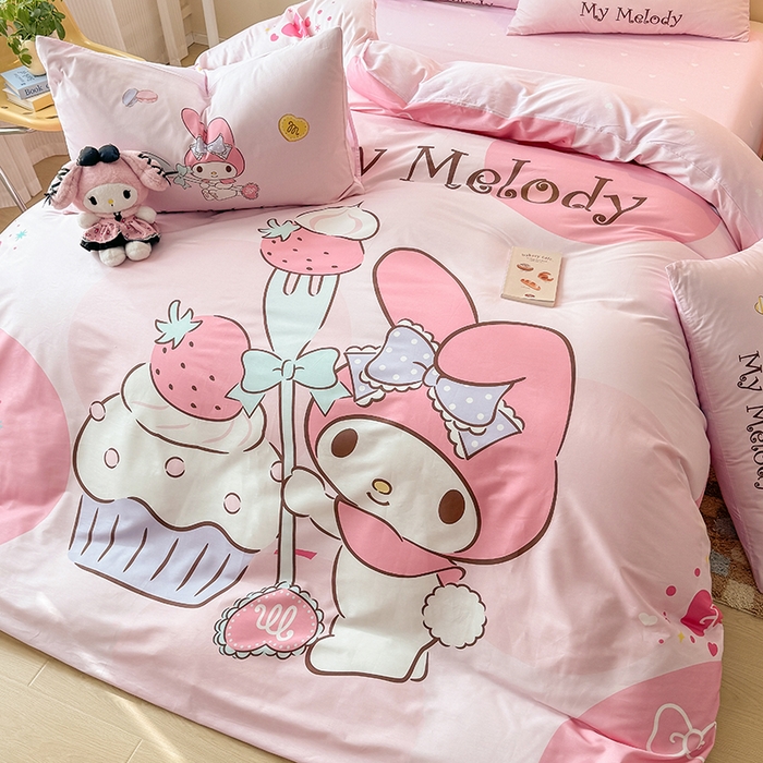 91家纺网 家纺一手货源 找家纺 玉元坊 2025年新款三丽鸥系列数码印花纯棉全棉床裙三件套四件套-简约基础款 大版简约-蛋糕美乐蒂