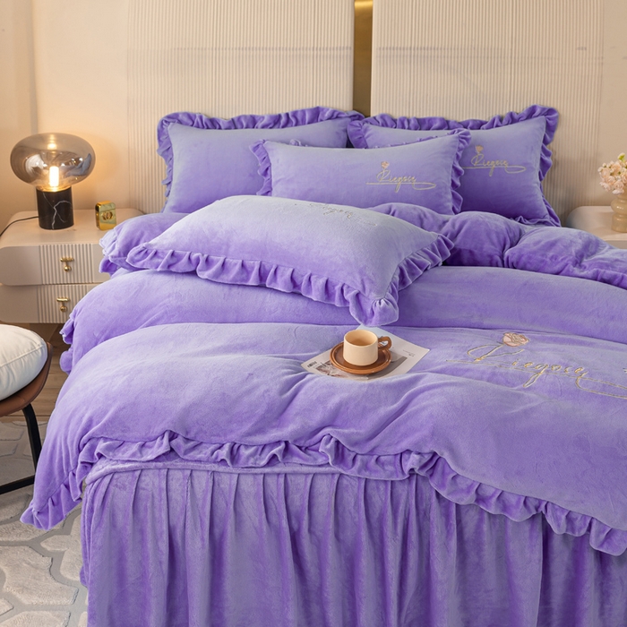 91家纺网 家纺一手货源 找家纺 慧菲 2025新款刺绣夹棉牛奶绒床裙四件套-玫瑰花语 玫瑰花语-紫