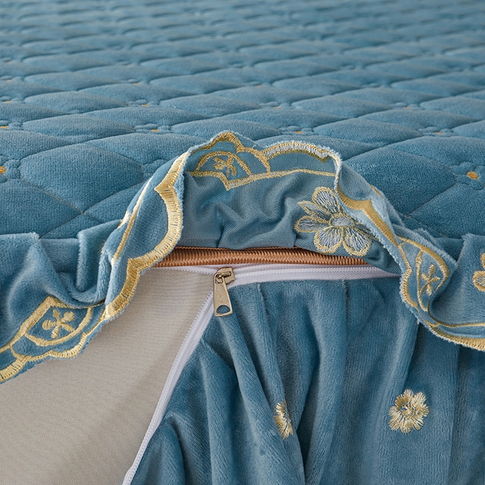 91家纺网 家纺一手货源 找家纺 罗艺轩 2025新款婴儿绒双层夹棉可拆卸床裙四件套-花语 花语-湖蓝