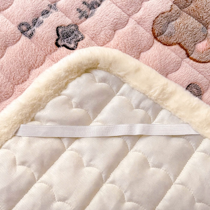 91家纺网 家纺一手货源 找家纺 梦初语 2025新款高克重雪花绒床垫褥床护垫--学生款 星星熊宝