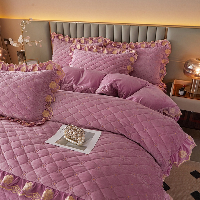 91家纺网 家纺一手货源 找家纺 罗艺轩 2025新款婴儿绒双层夹棉可拆卸床裙四件套-花语 花语- 紫色