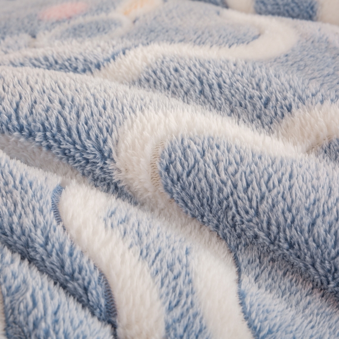 91家纺网 家纺一手货源 找家纺 梦初语 2025新款雪花绒羊羔绒厚实保暖被子被芯 几何空间