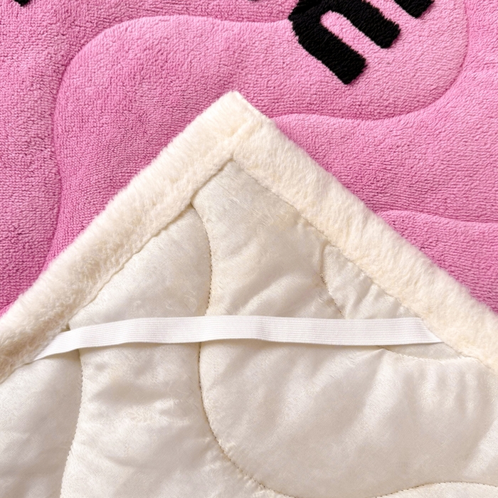 91家纺网 家纺一手货源 找家纺 梦初语 2025新款A类高克重立体毛巾绣阳粒子床垫褥 muimui-玫红