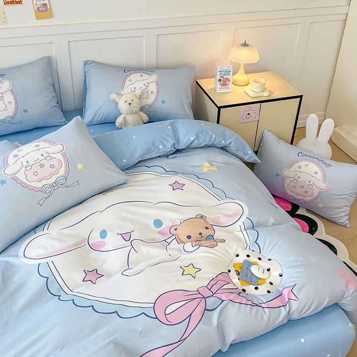 91家纺网 家纺一手货源 找家纺 玉元坊 2025年新款三丽鸥系列数码印花纯棉全棉床裙三件套四件套-简约基础款 大耳兔